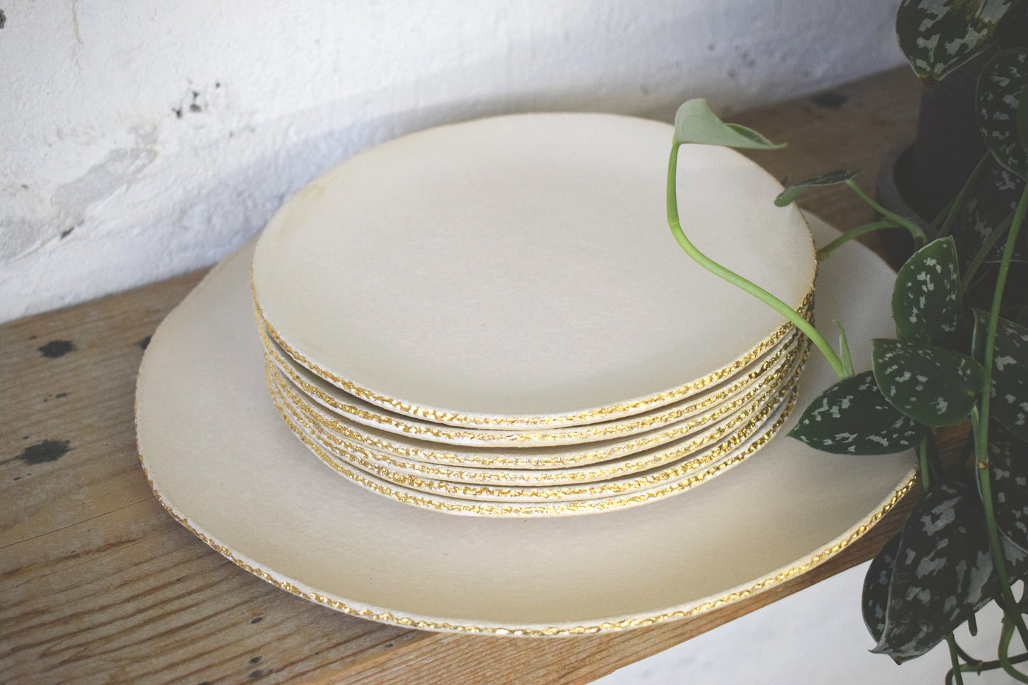 Dessert set /  six small plates, one serving plate